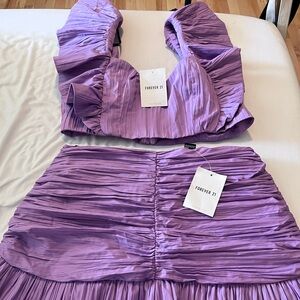 Selling this beautiful purple set!